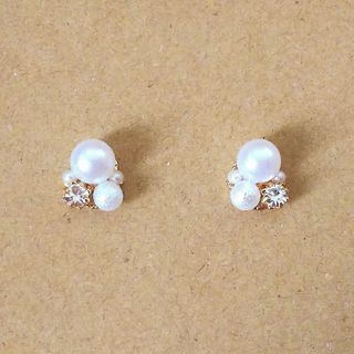 パールビジュー ホワイト 小ぶり ピアス イヤリング ゴールド(イヤリング)