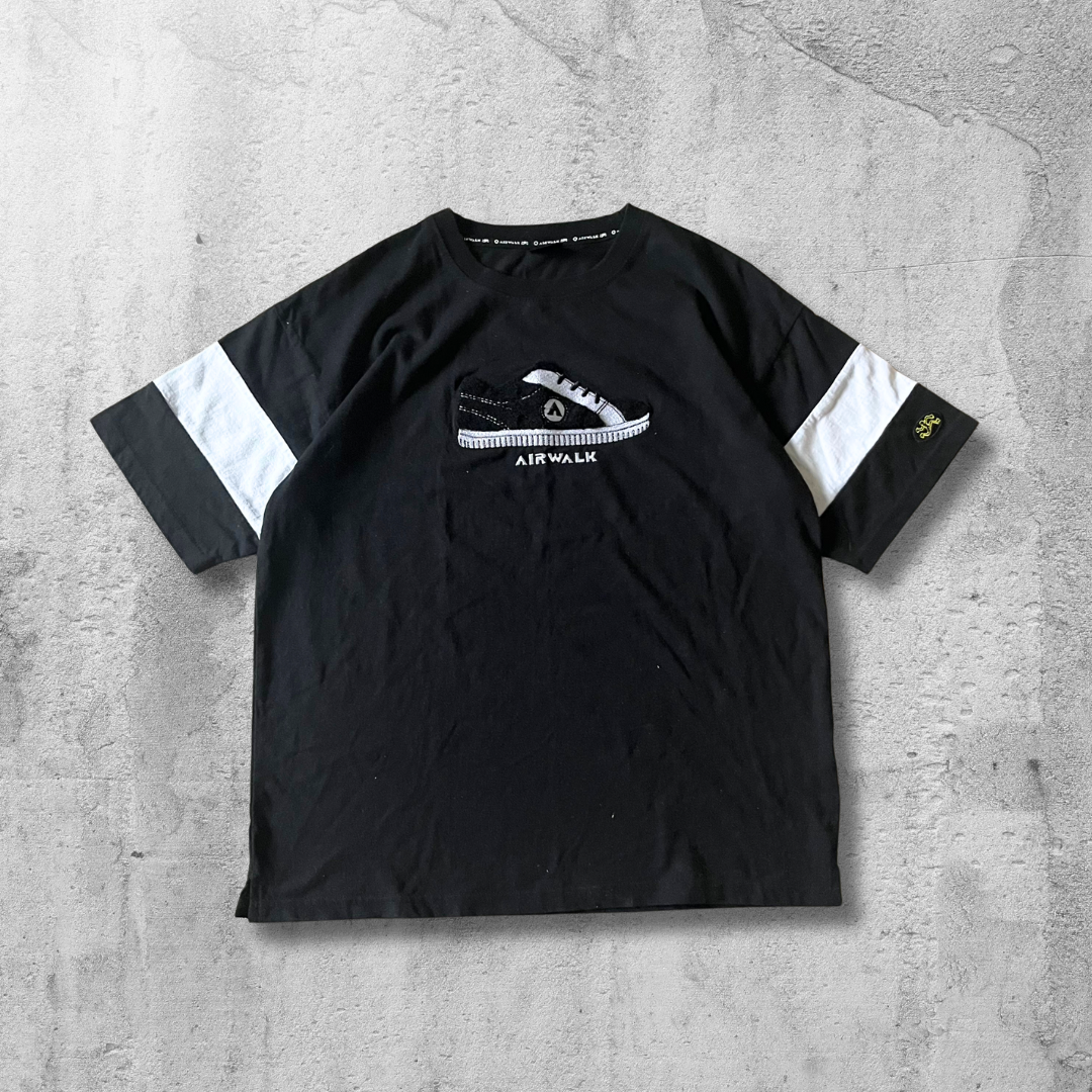 ストリート系 AIRWALK Tシャツ 袖切替 モノトーンカラー ユニセックス メンズのトップス(Tシャツ/カットソー(半袖/袖なし))の商品写真