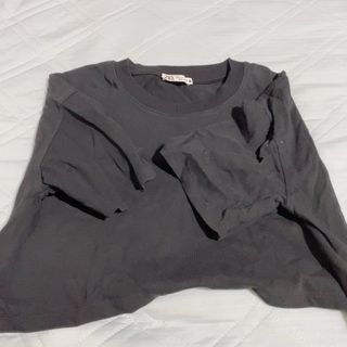 ザラ(ZARA)のZARA ザラ ショート丈トップス ミニ丈 半袖 ブラック 無地 カジュアル(Tシャツ(半袖/袖なし))