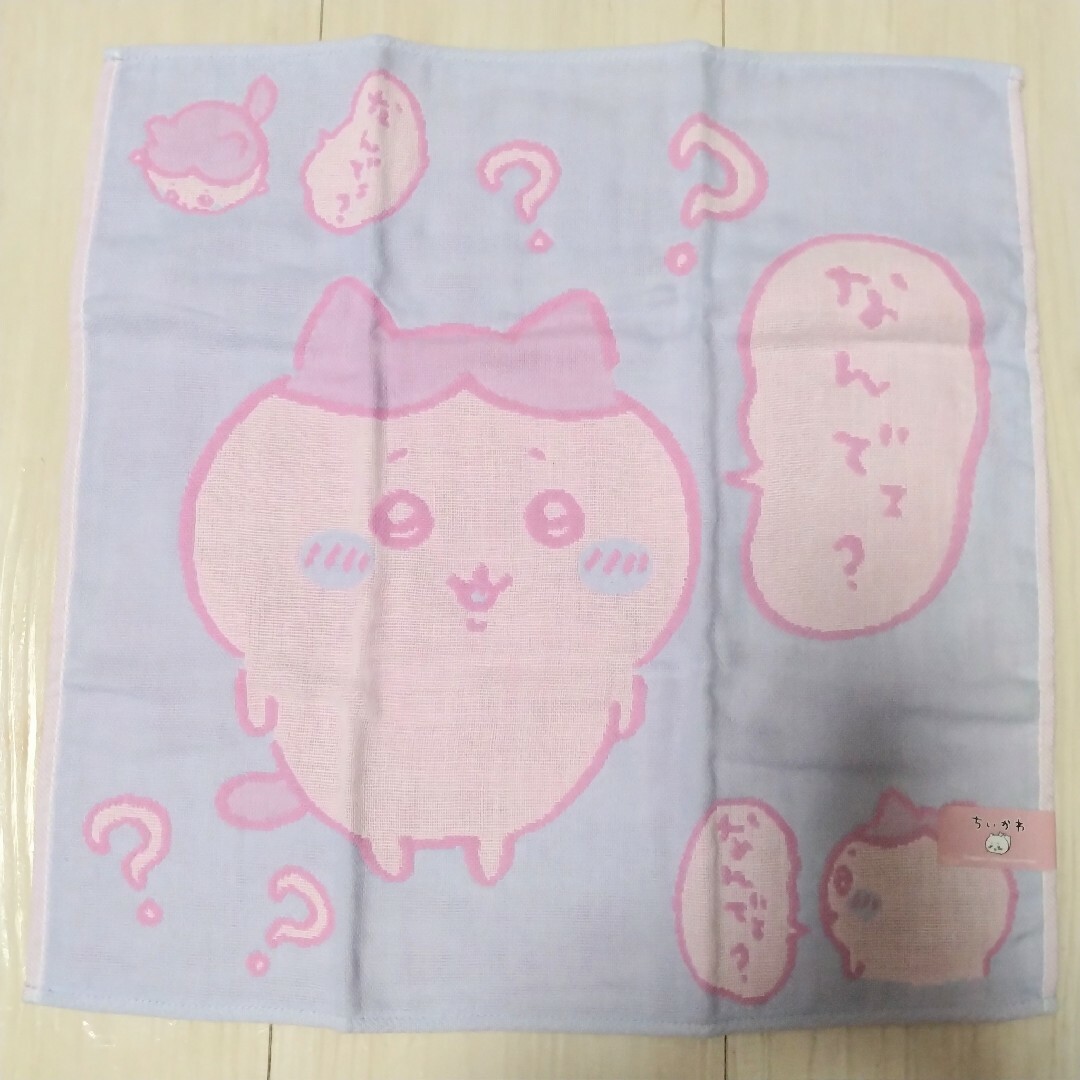 ちいかわ(チイカワ)のちいかわ　ハチワレ　ハンカチ　２枚 エンタメ/ホビーのおもちゃ/ぬいぐるみ(キャラクターグッズ)の商品写真