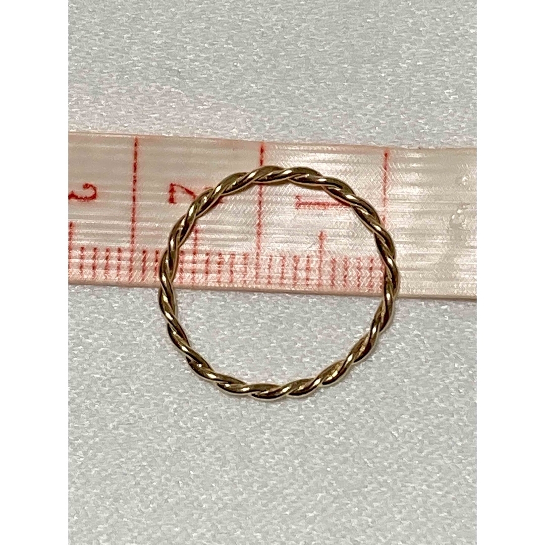 Jouete(ジュエッテ)のJouete ジュエッテ　K10YG ツイスト リング　10金　　　11号 レディースのアクセサリー(リング(指輪))の商品写真