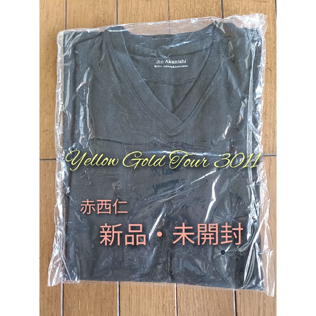 赤西仁　2011　LIVE　Tｼｬﾂ エンタメ/ホビーのタレントグッズ(ミュージシャン)の商品写真