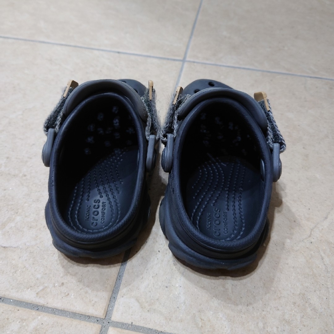 crocs(クロックス)のクロックス サンダル クラシック オールテレイン クロッグ 15 キッズ C8 キッズ/ベビー/マタニティのキッズ靴/シューズ(15cm~)(サンダル)の商品写真