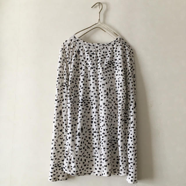 TSUMORI CHISATO(ツモリチサト)のツモリチサト★ネコドットカットソー レディースのトップス(カットソー(長袖/七分))の商品写真