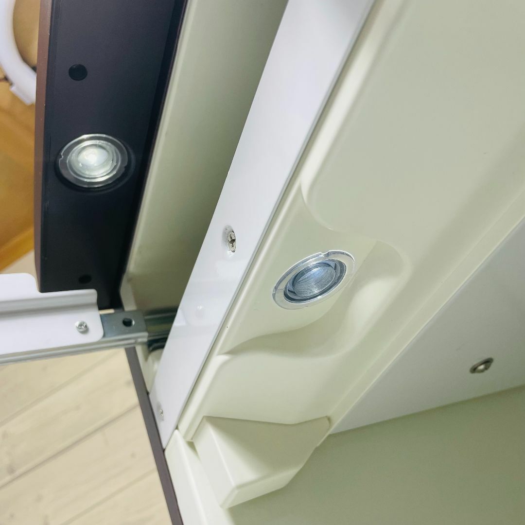 TWINBIRD(ツインバード)の【美品・人気のブラウン色♪】ツインバード ベッドサイド冷蔵庫 HR-D282 スマホ/家電/カメラの生活家電(冷蔵庫)の商品写真