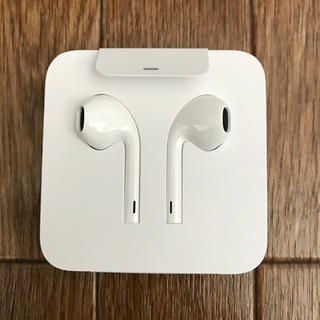 アップル(Apple)のイヤホン iPhone 正規品(ヘッドフォン/イヤフォン)