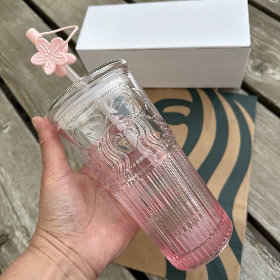 Starbucks(スターバックス)のスターバックス　ガラスタンブラー　ストロー付き　数量限定 インテリア/住まい/日用品のキッチン/食器(タンブラー)の商品写真