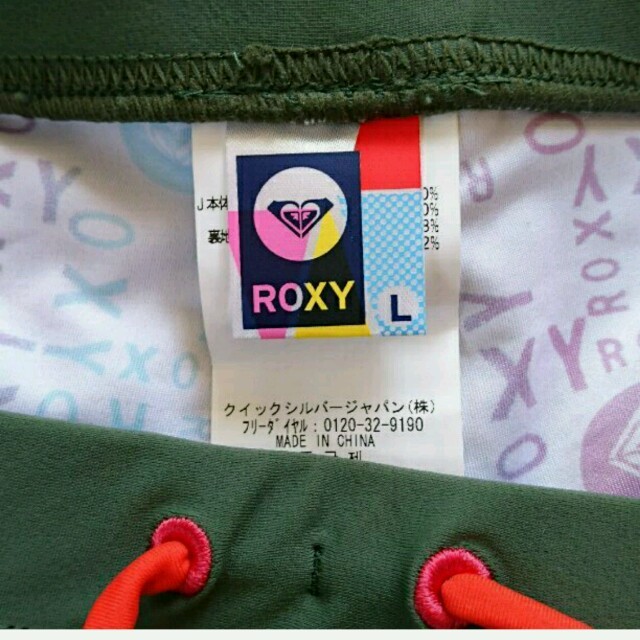 Roxy(ロキシー)の★新品未使用 ロキシー ROXY 水着 スイムウェア 上下セット Lサイズ レディースの水着/浴衣(水着)の商品写真