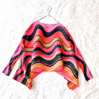 プリーツプリーズイッセイミヤケ(PLEATS PLEASE ISSEY MIYAKE)の【未使用級】PLEATS PLEASE イッセイミヤケ　マルチカラー　トップス(シャツ/ブラウス(長袖/七分))