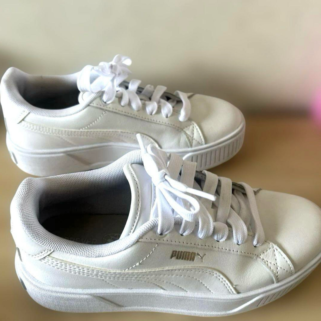 PUMAプーマ　厚底スニーカー1回使用　定価13000円値段交渉OK！24センチ PUMA - 美品☆PUMA 厚底 ホワイトスニーカーの通販 by a shop