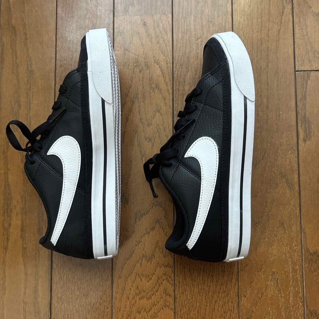 NIKE(ナイキ)のNIKE W COURT LEGACY NN WDH3161 レディースの靴/シューズ(スニーカー)の商品写真