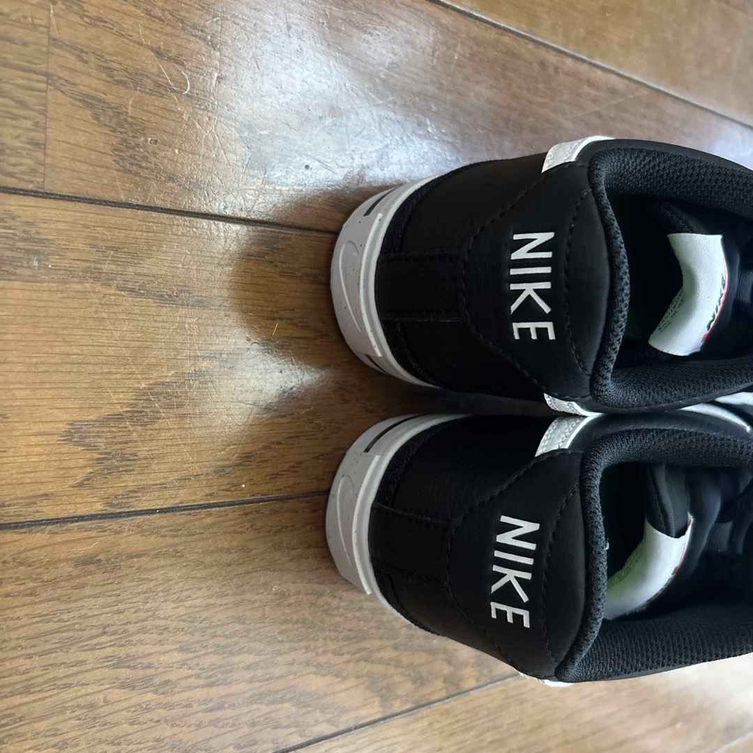 NIKE(ナイキ)のNIKE W COURT LEGACY NN WDH3161 レディースの靴/シューズ(スニーカー)の商品写真