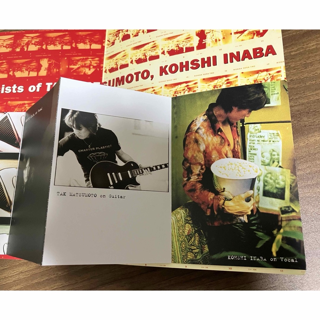 B’z　The　Best　“Pleasure”冊子　※CDなし エンタメ/ホビーのタレントグッズ(ミュージシャン)の商品写真