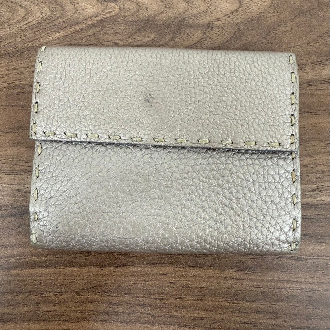 FENDI(フェンディ)のFENDI フェンディ セレリア 二つ折り財布 グレージュ AB02076 レディースのファッション小物(財布)の商品写真