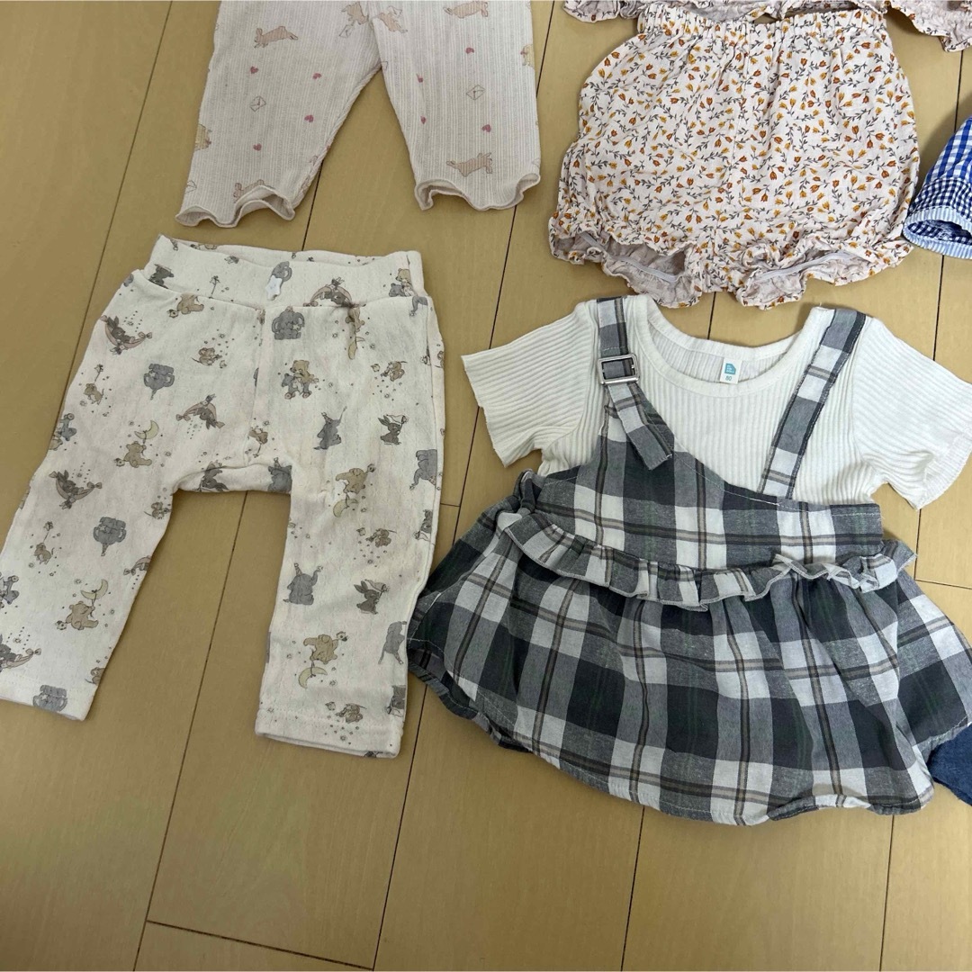 西松屋(ニシマツヤ)の子ども服　女の子　まとめ売り　80から100サイズ キッズ/ベビー/マタニティのキッズ服女の子用(90cm~)(Tシャツ/カットソー)の商品写真