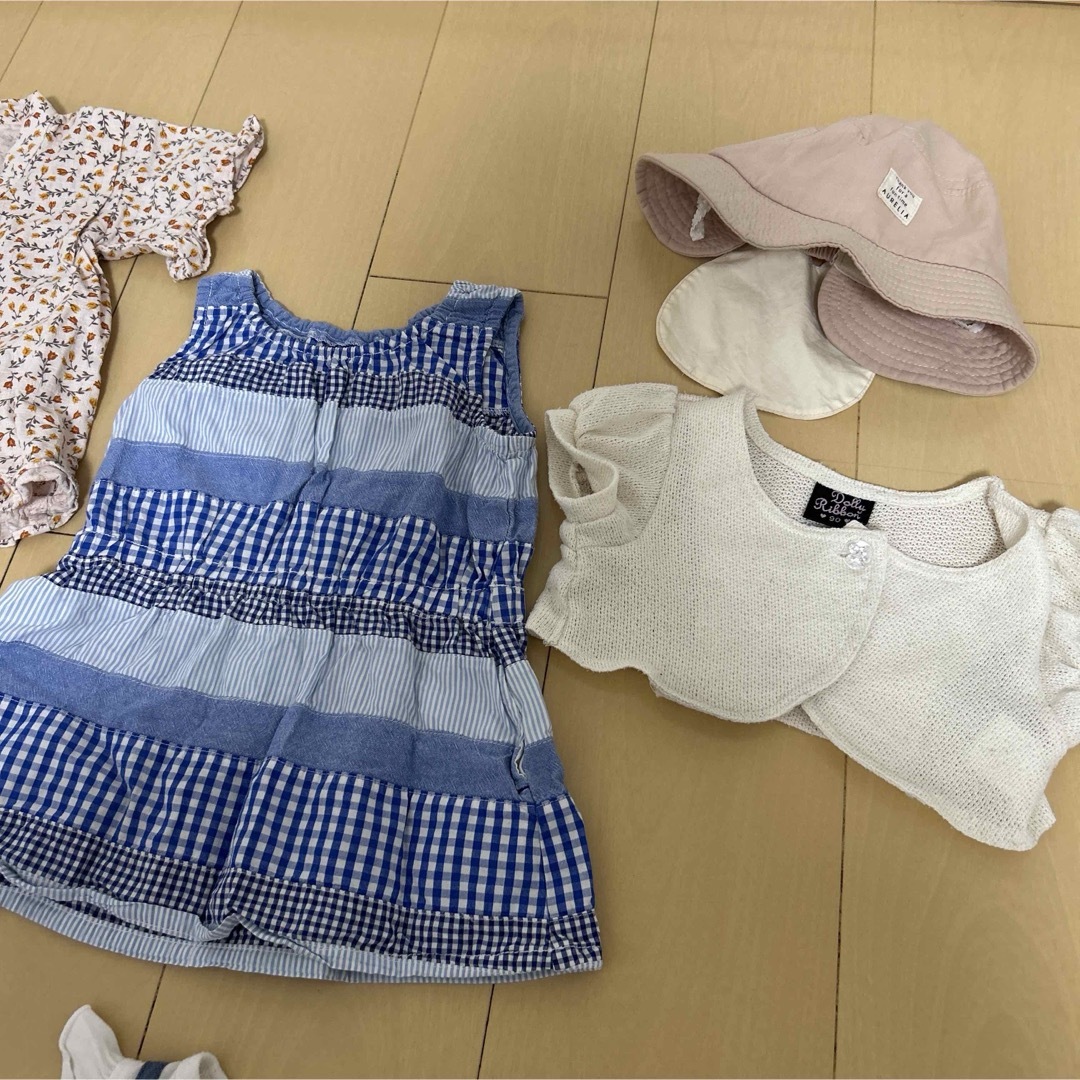 西松屋(ニシマツヤ)の子ども服　女の子　まとめ売り　80から100サイズ キッズ/ベビー/マタニティのキッズ服女の子用(90cm~)(Tシャツ/カットソー)の商品写真