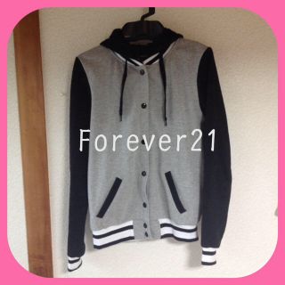 フォーエバートゥエンティーワン(FOREVER 21)のFOREVER21○パーカー(パーカー)