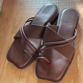 シマムラ(しまむら)の新品未使用 しまむら tal.by yumi.サンダル　焦茶　Sサイズ(サンダル)