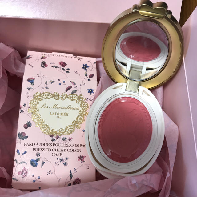 Les Merveilleuses LADUREE(レメルヴェイユーズラデュレ)のレ・メルヴェイユーズラデュレ♡プレストチークカラーM コスメ/美容のベースメイク/化粧品(チーク)の商品写真