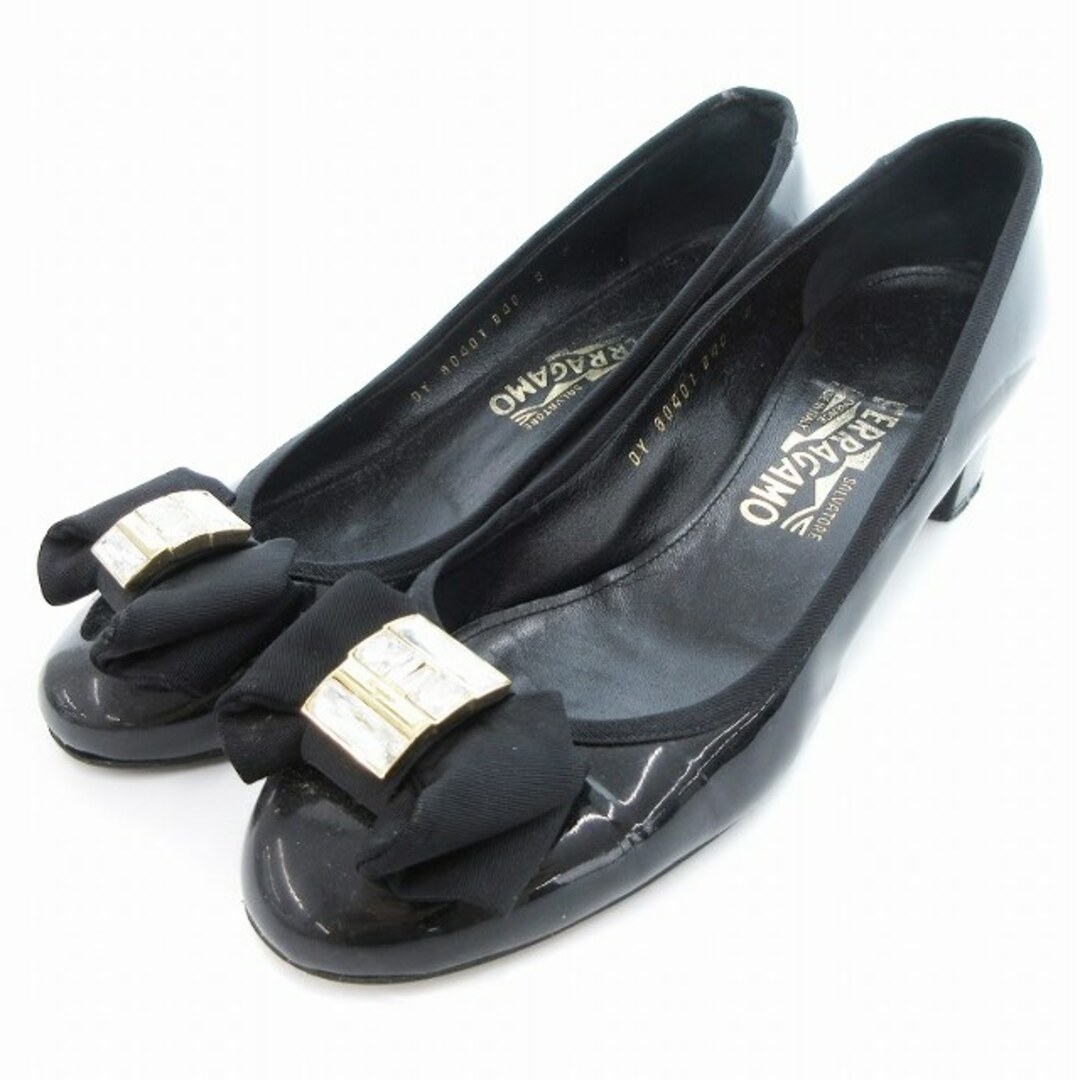 サルヴァトーレ　フェラガモエナメルリボン ヴァラパンプス Salvatore Ferragamo - サルヴァトーレフェラガモ ヴァラ