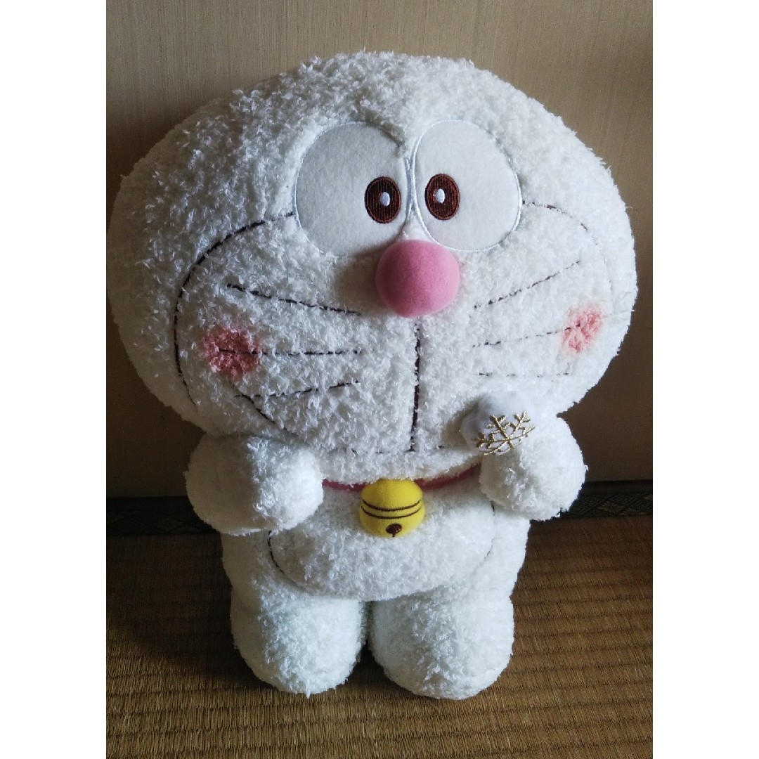 ドラえもん ぬいぐるみ 約30cm エンタメ/ホビーのおもちゃ/ぬいぐるみ(ぬいぐるみ)の商品写真