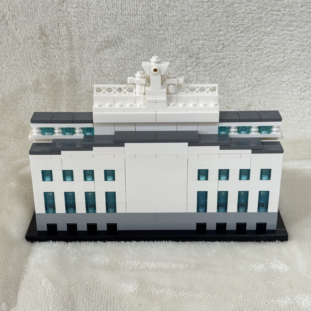 Lego(レゴ)の【終売品】LEGO レゴ アーキテクチャー トレヴィの泉 21020 完成品 エンタメ/ホビーのおもちゃ/ぬいぐるみ(模型/プラモデル)の商品写真