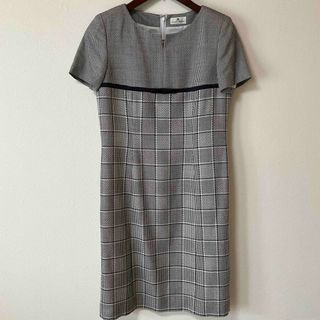 クレージュ(Courreges)の【超美品】クレージュ ワンピース 9AR ひざ丈 日本製　リボン　絹　チェック(ひざ丈ワンピース)