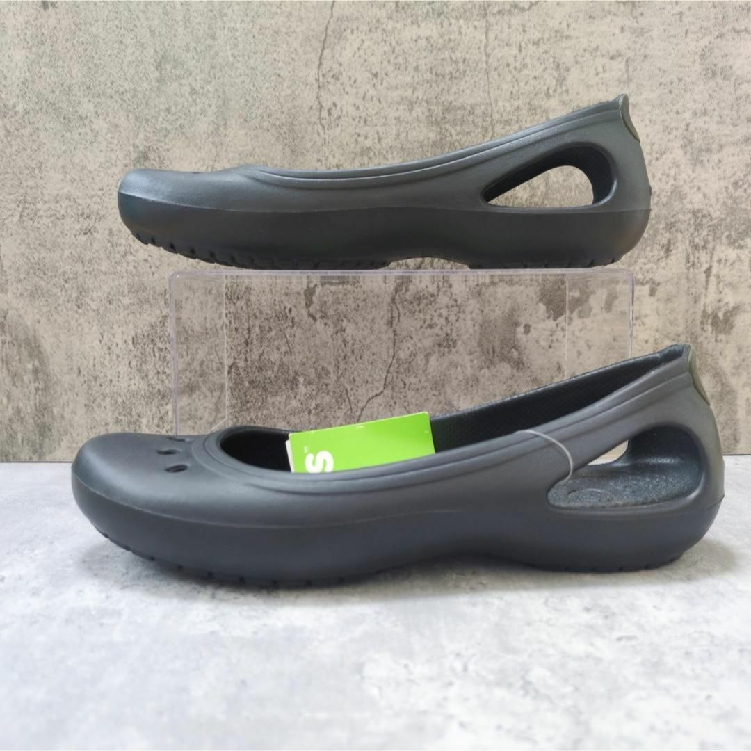 【未使用】crocs クロックス カディ W9 フラットシューズ　ブラック crocs - 【新品未使用】crocs クロックス カディ W9フラット