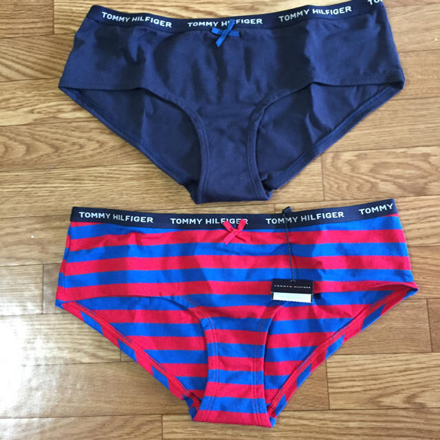 TOMMY HILFIGER(トミーヒルフィガー)の新品 レディース 下着 2枚 TOMMY HILFIGER トミーヒルフィガー  レディースの下着/アンダーウェア(ショーツ)の商品写真