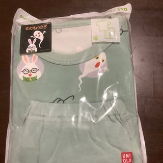 ユニクロ(UNIQLO)の１１０　ユニクロ　半袖パジャマ　めがねうさぎ(パジャマ)