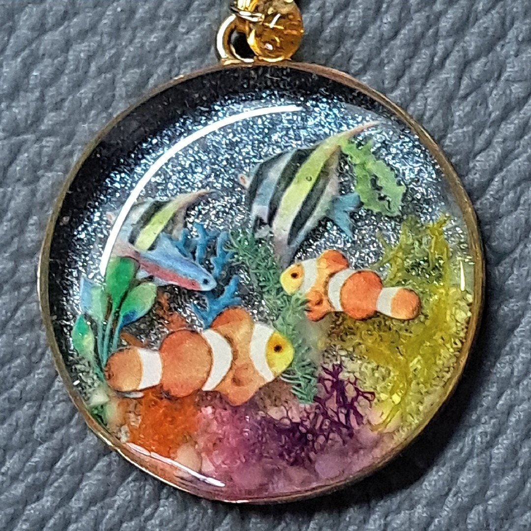 。*【 348 】- 熱帯魚(B) - ネックレス *  。 ハンドメイドのアクセサリー(ネックレス)の商品写真