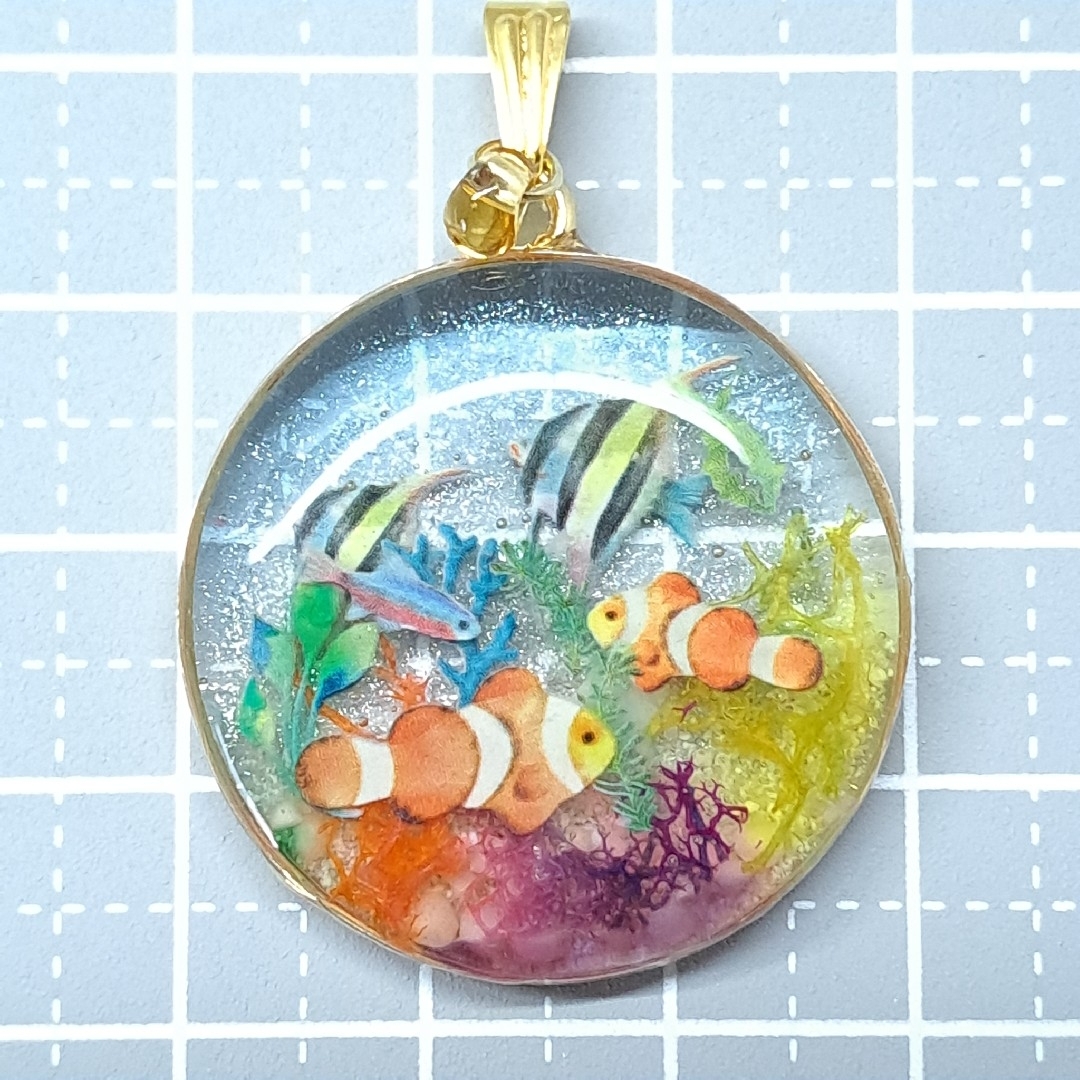 。*【 348 】- 熱帯魚(B) - ネックレス *  。 ハンドメイドのアクセサリー(ネックレス)の商品写真