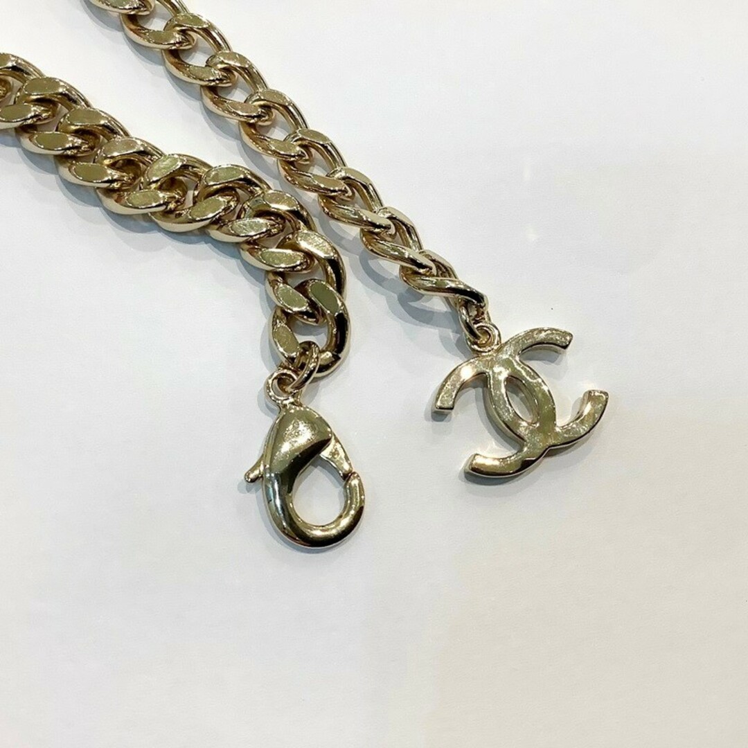 【CHANEL】上品なロゴ♡ チョーカー ネックレス ◇24B新作 華やか◇CHANEL チョーカー ロゴ (CHANEL/ネックレス