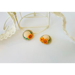 つまみ細工　ひまわり　麦わら帽子　ピアス　イヤリング　ハンドメイド　no.10(イヤリング)
