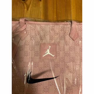 ジョーダン(Jordan Brand（NIKE）)のジョーダン　モノグラムトートバック(トートバッグ)