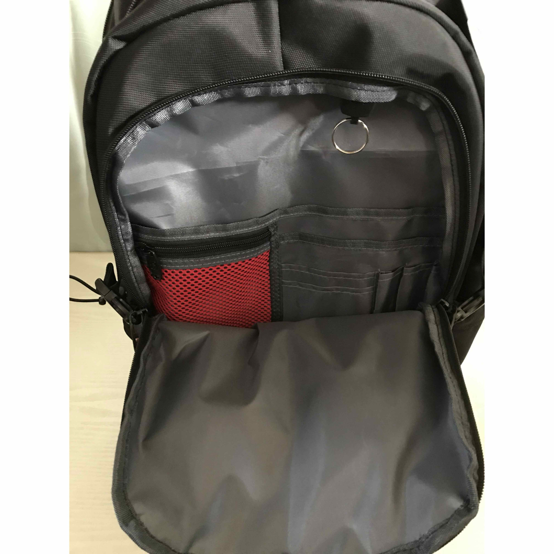 バックパック リュックサック 大容量 防水 USBポート付き 多収納 新品 メンズのバッグ(バッグパック/リュック)の商品写真