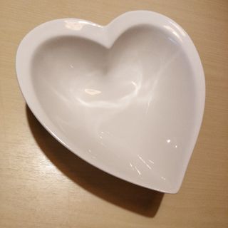 白いハートのお皿　ボウル(食器)