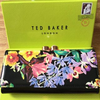 テッドベイカー(TED BAKER)のJBV様専用 新品 テッドベイカー 財布 花柄 黒 2017SS新作(財布)