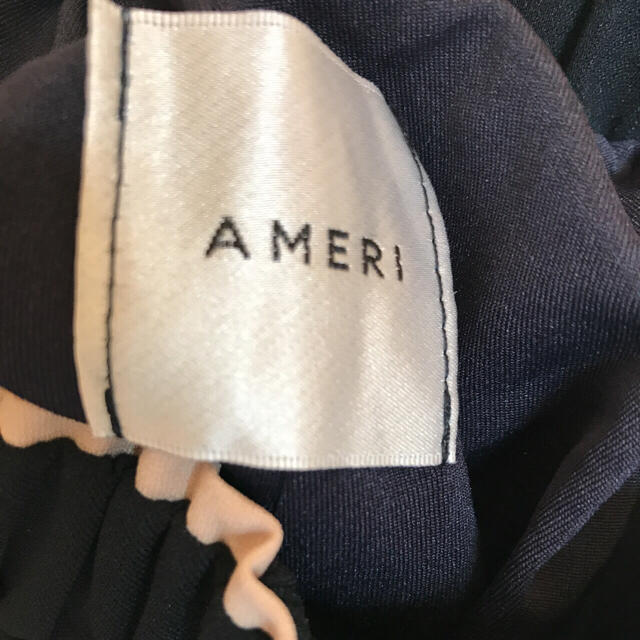 Ameri VINTAGE(アメリヴィンテージ)のAmeri PYTHON LINE PANTS レディースのパンツ(カジュアルパンツ)の商品写真