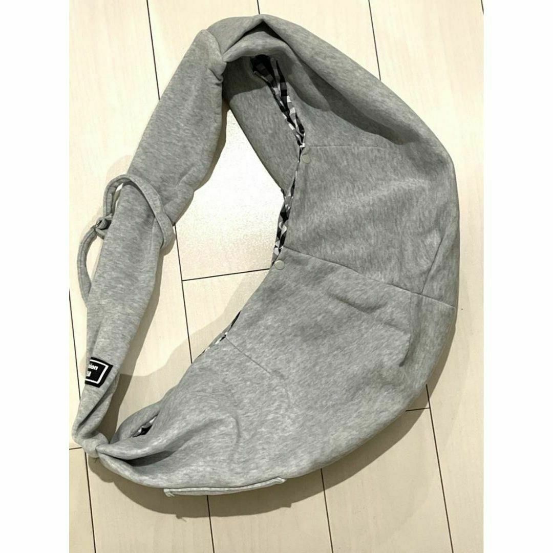 グレー ペットスリング  抱っこ 犬 猫 キャリーバッグ ポケット付き 安心 その他のペット用品(犬)の商品写真