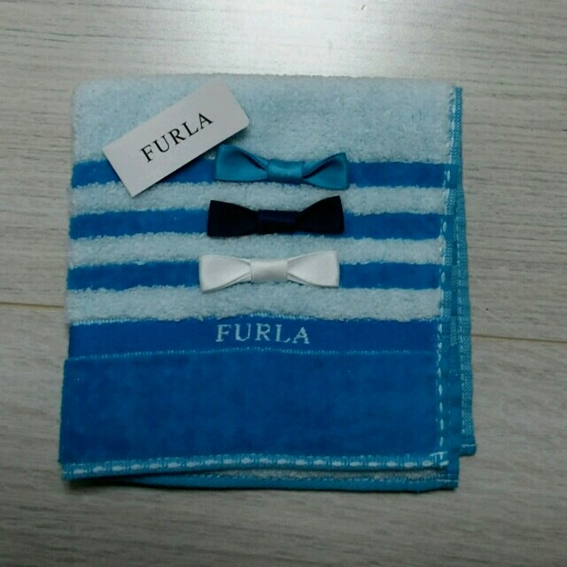 Furla(フルラ)の[ 新品・ラッピング] フルラ タオルハンカチ 青 レディースのファッション小物(ハンカチ)の商品写真