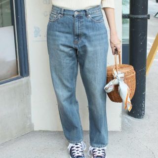 スローブイエナ(SLOBE IENA)の今期新品 IENA SLOBE＊LE DENIM ストレートデニムパンツ(デニム/ジーンズ)