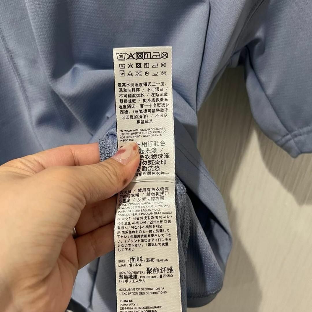 PUMA(プーマ)のPUMA レディース 半袖パーカー ブルーグレー　Sサイズ 未使用 レディースのトップス(Tシャツ(半袖/袖なし))の商品写真