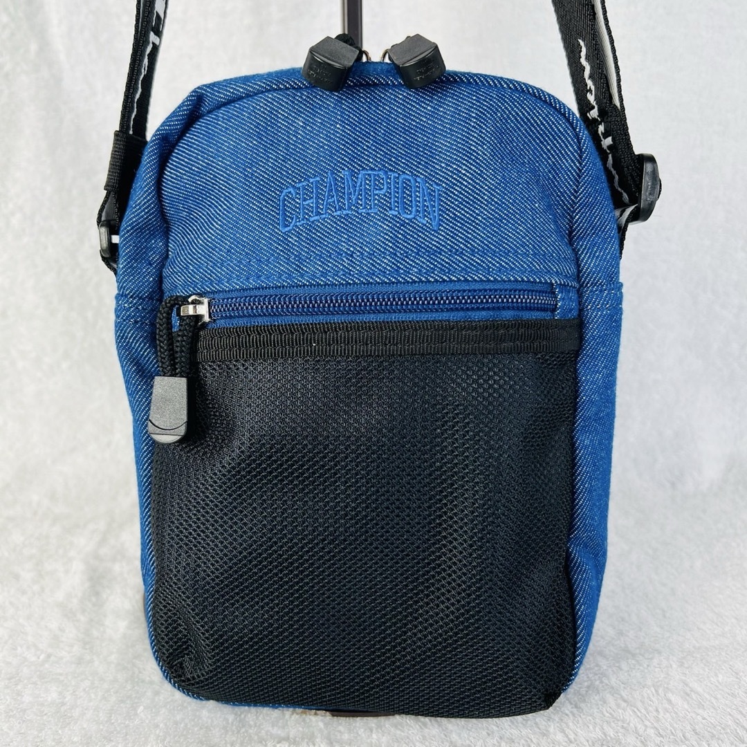 Champion(チャンピオン)のchampion チャンピオン　ショルダーバッグ　斜め掛け　ボディバッグ　デニム メンズのバッグ(ショルダーバッグ)の商品写真