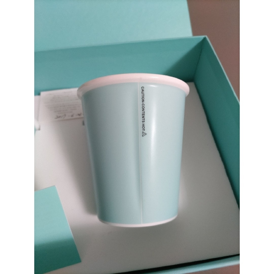 Tiffany & Co.(ティファニー)の【未使用箱入】ティファニー コーヒーカップ ペア 紙コップ デザイン  インテリア/住まい/日用品のキッチン/食器(グラス/カップ)の商品写真