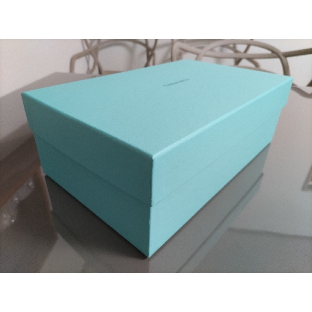 Tiffany & Co.(ティファニー)の【未使用箱入】ティファニー コーヒーカップ ペア 紙コップ デザイン  インテリア/住まい/日用品のキッチン/食器(グラス/カップ)の商品写真