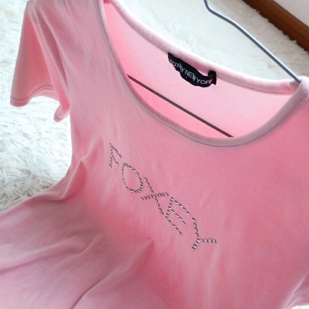 FOXEY NEW YORK(フォクシーニューヨーク)の【日本製】FOXEY NEW YORK　ベロア　ビシュー　T 半袖　カットソー レディースのトップス(カットソー(半袖/袖なし))の商品写真