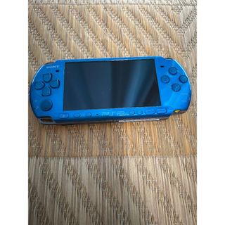 ソニー(SONY)のPSP3000 充電ケーブル　ソフト付き(携帯用ゲーム機本体)