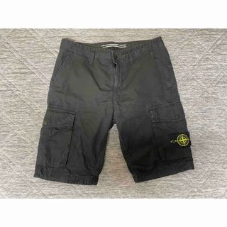 ストーンアイランド(STONE ISLAND)のSTONE ISLAND ブラックカーゴショーツ(ショートパンツ)