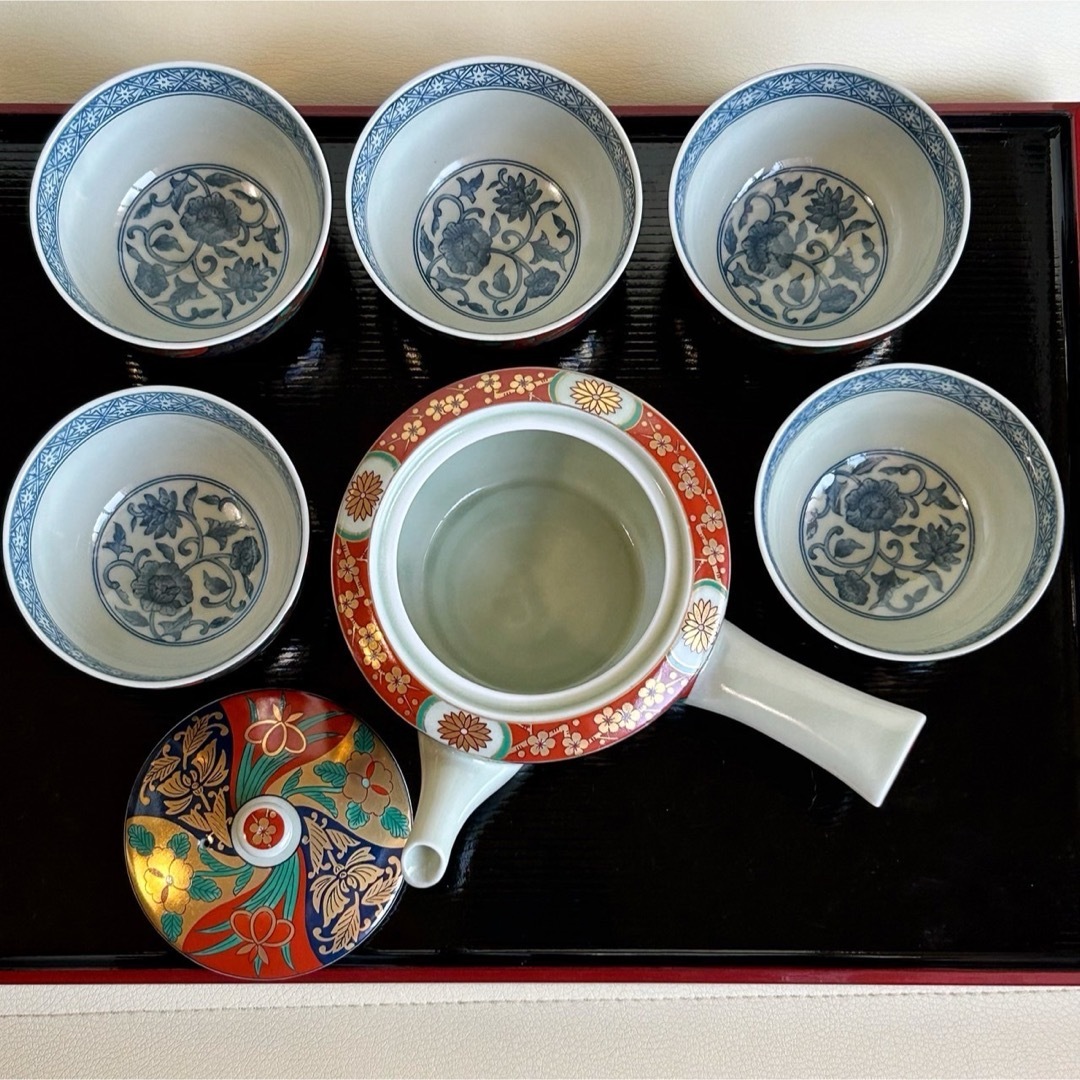 有田焼(アリタヤキ)の有田焼　青藍窯　金襴手　茶器セット　急須　湯呑み　5客　菊紋　花柄　金彩　和柄 インテリア/住まい/日用品のキッチン/食器(食器)の商品写真